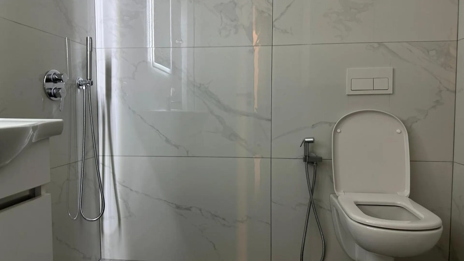 Oal Luxury Apartments Sarande Albania