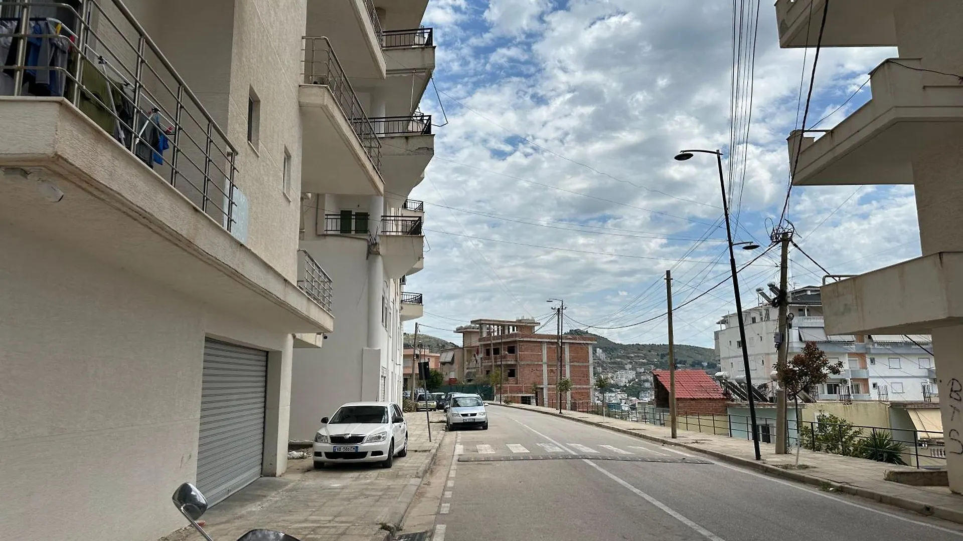 סרנדה Oal Luxury Apartments אלבניה